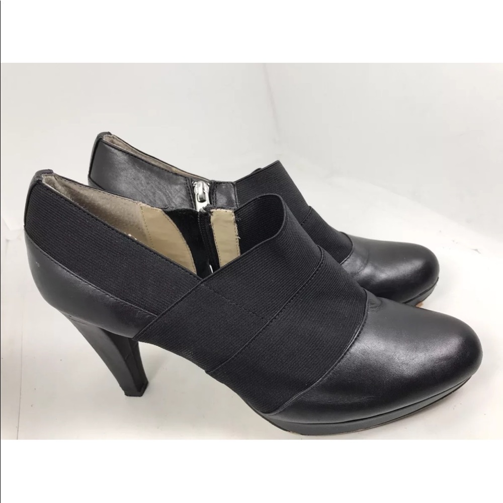 Adrienne Vittadini black booties